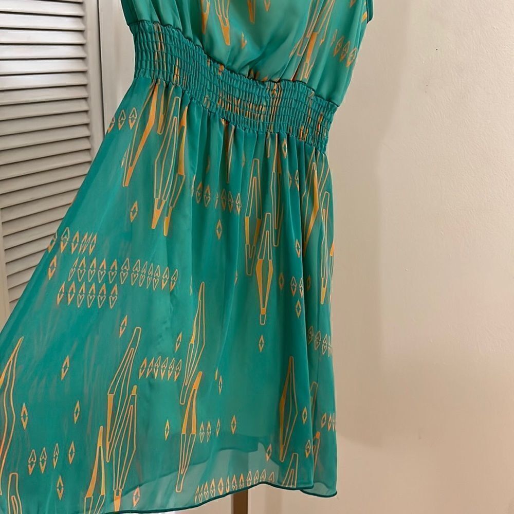 FINAL Touch Dress - Picture 5 of 8